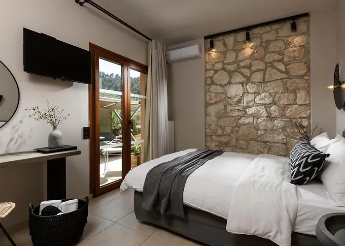 Nikoleta And Otel Limenas (Thasos)